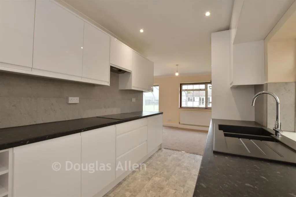 2 bed Detached Bungalow