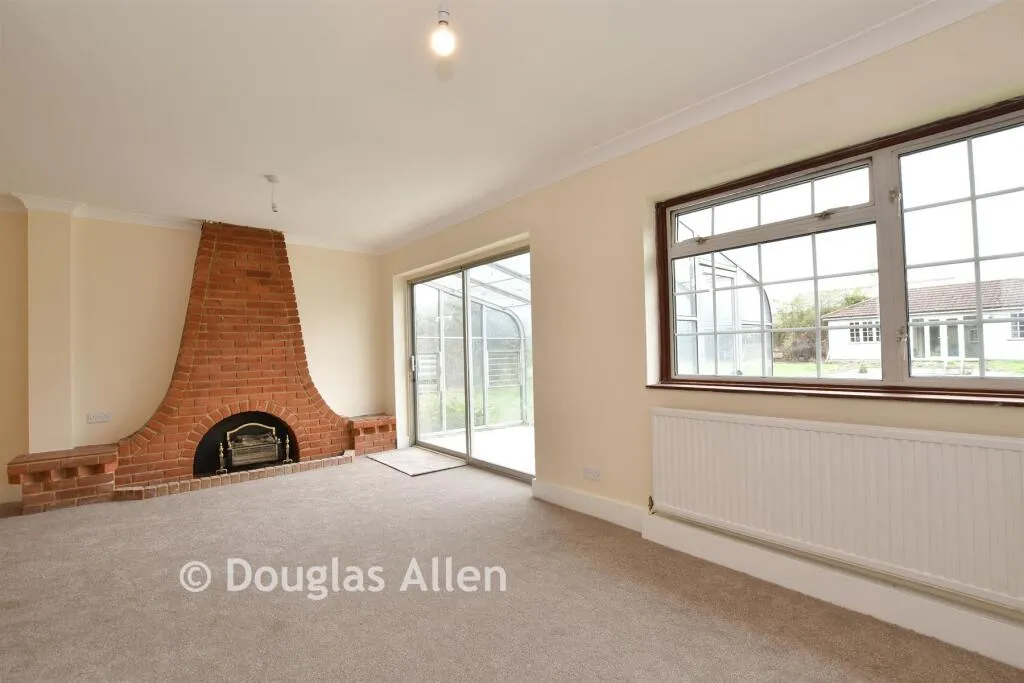 2 bed Detached Bungalow