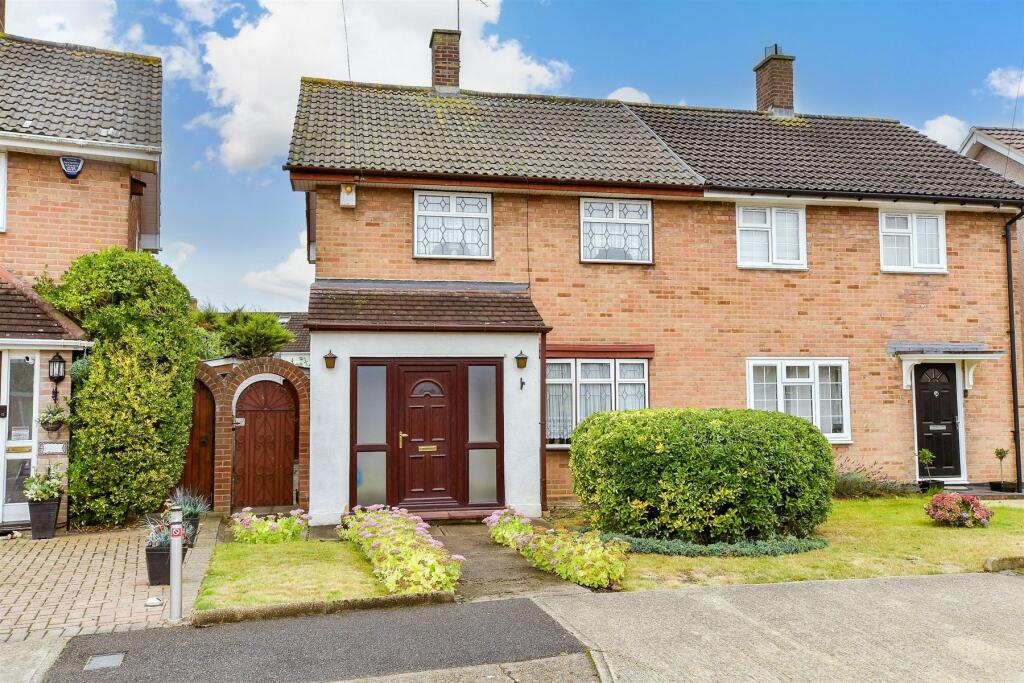 3 bed End of Terrace