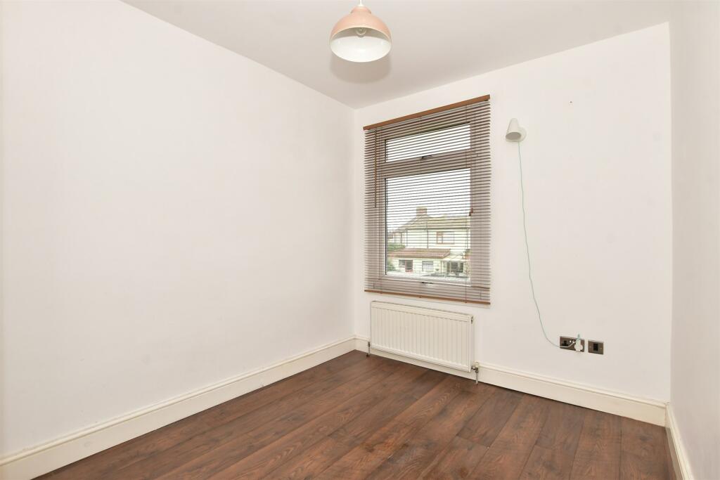 3 bed End of Terrace