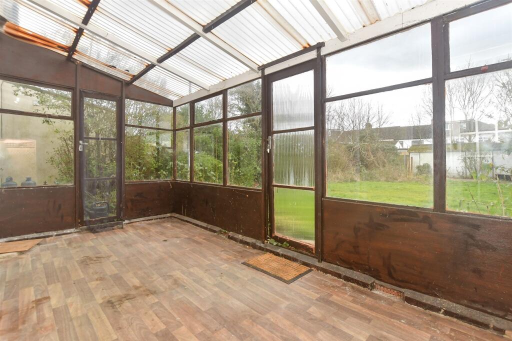 4 bed End of Terrace