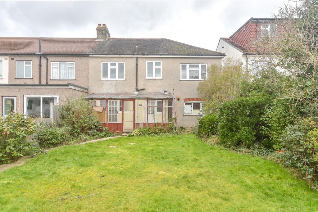 4 bed End of Terrace