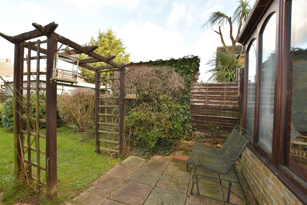 2 bed Terraced