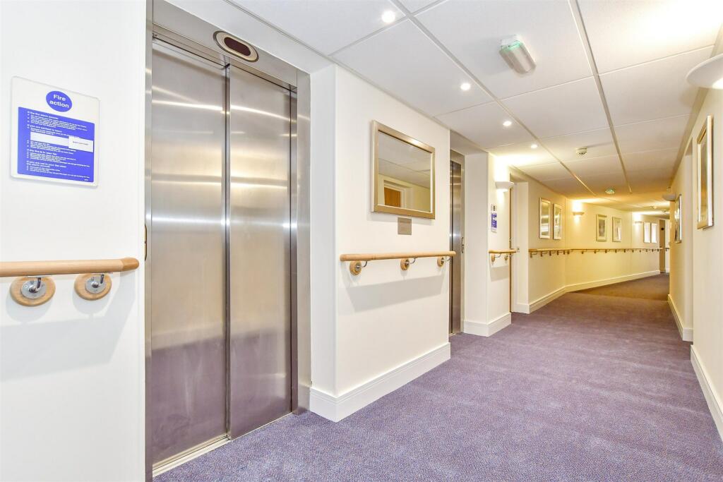 1 bed Retirement Property