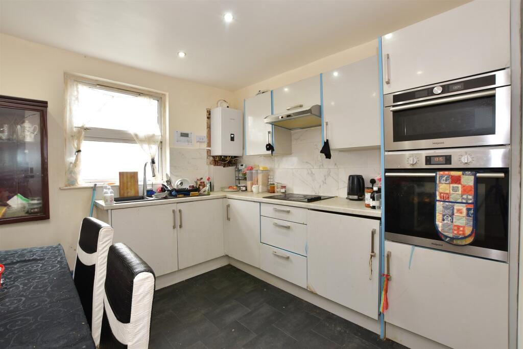 2 bed Apartment