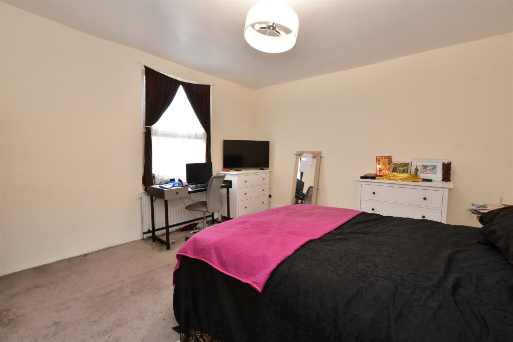 2 bed Apartment