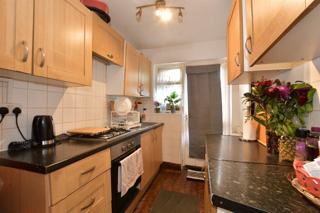 2 bed Ground Flat