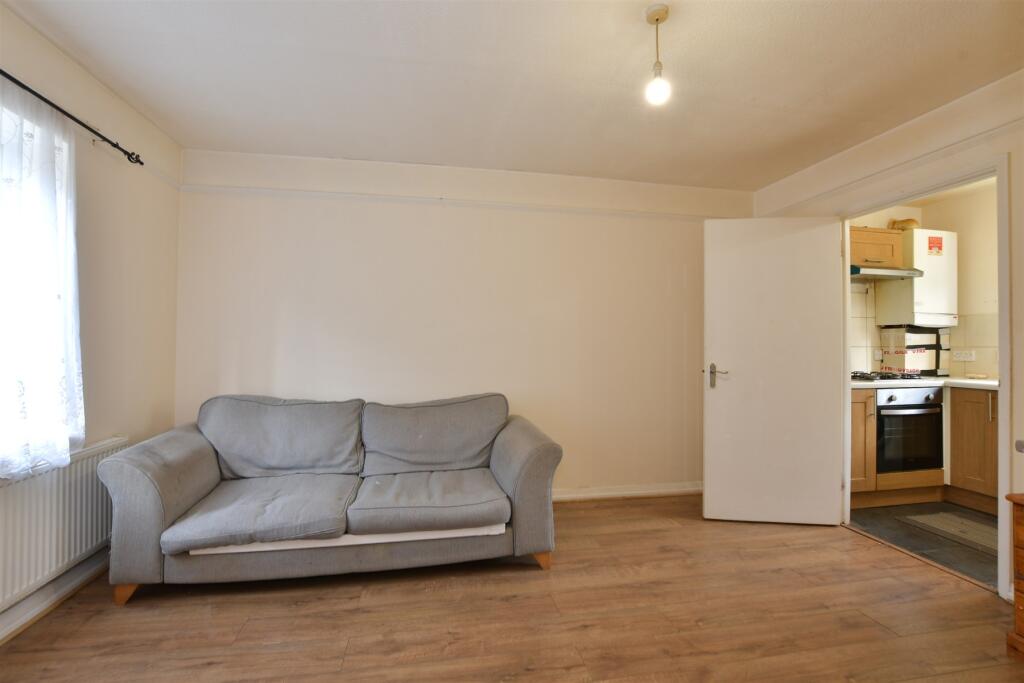 2 bed Ground Flat