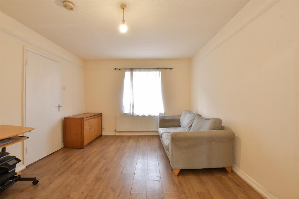 2 bed Ground Flat