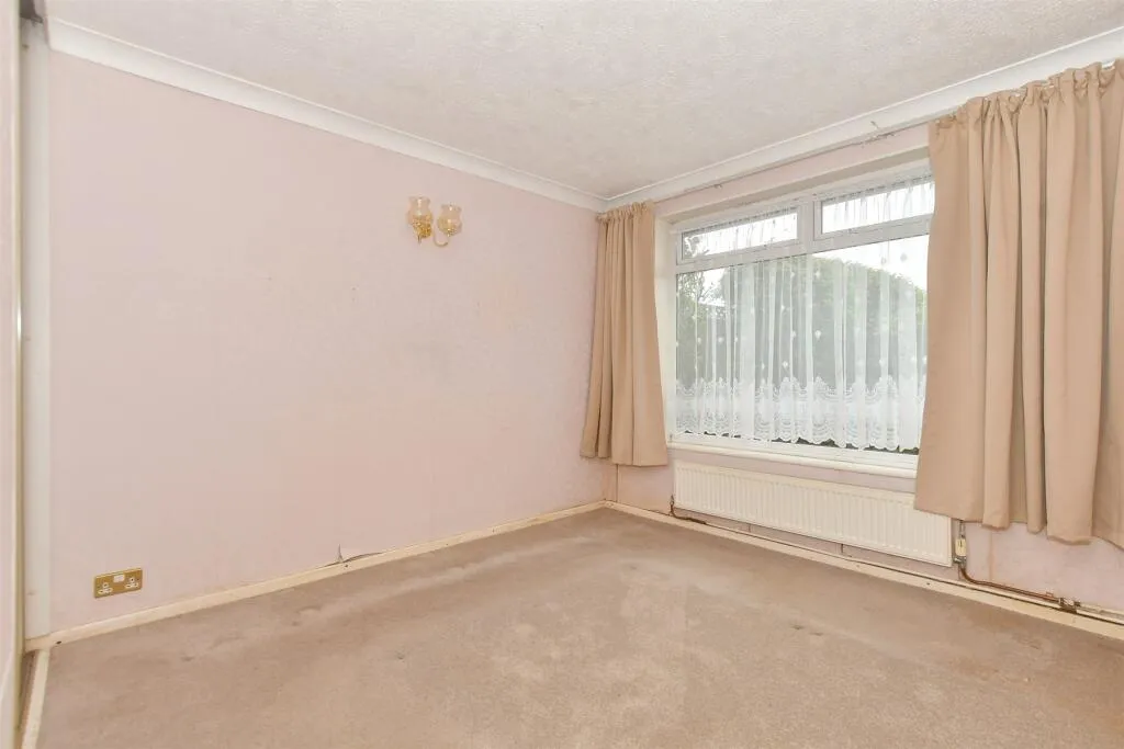 3 bed Semi-Detached Bungalow