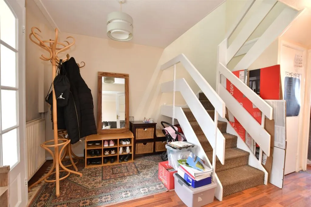 3 bed End of Terrace