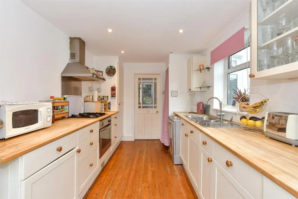 3 bed Terraced