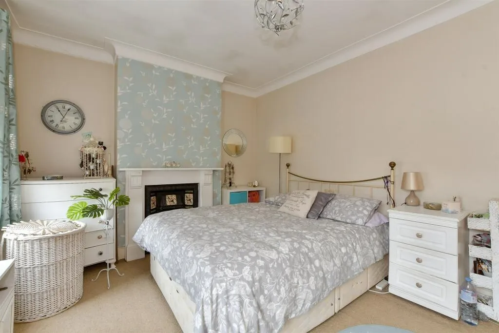 3 bed Terraced