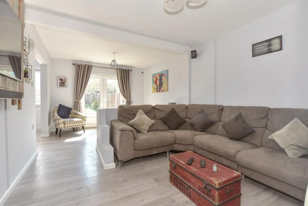 2 bed Semi-Detached Bungalow