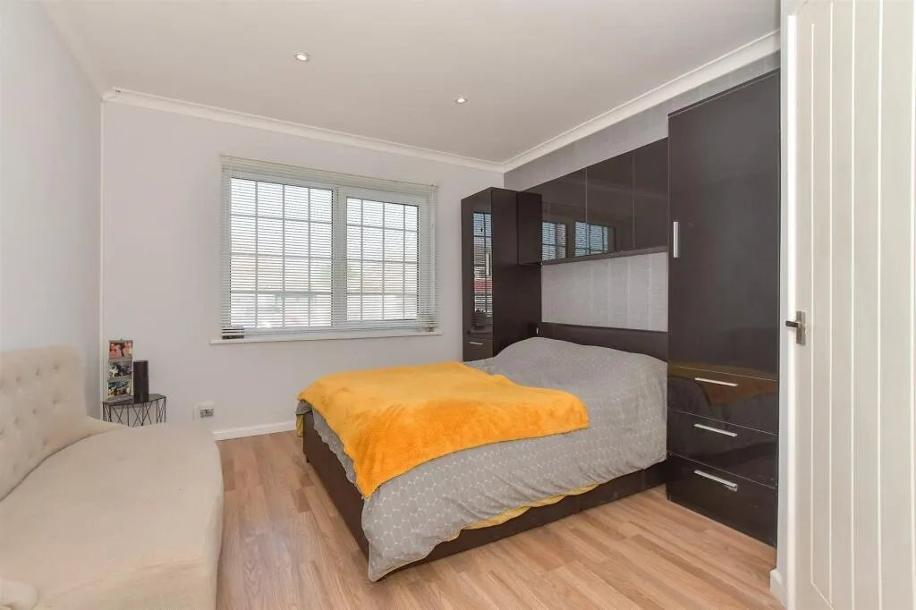 2 bed Semi-Detached Bungalow