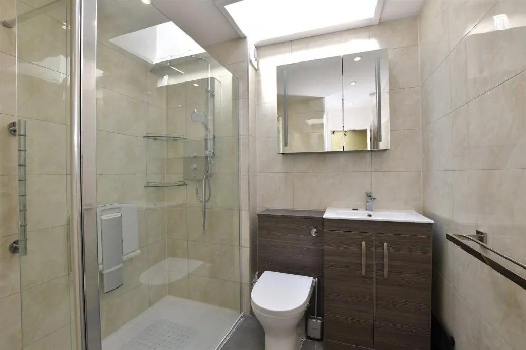 4 bed Town House