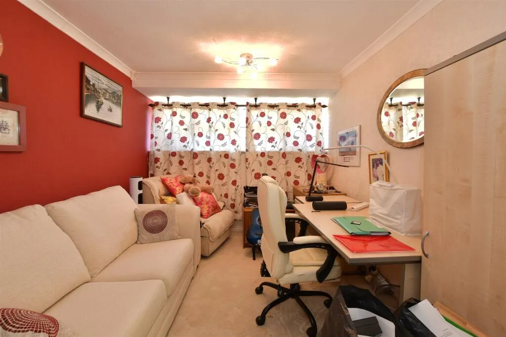 4 bed Town House