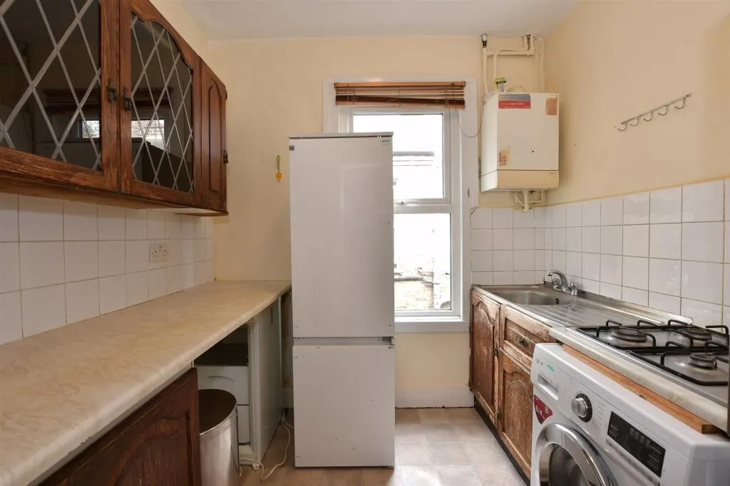 2 bed Maisonette