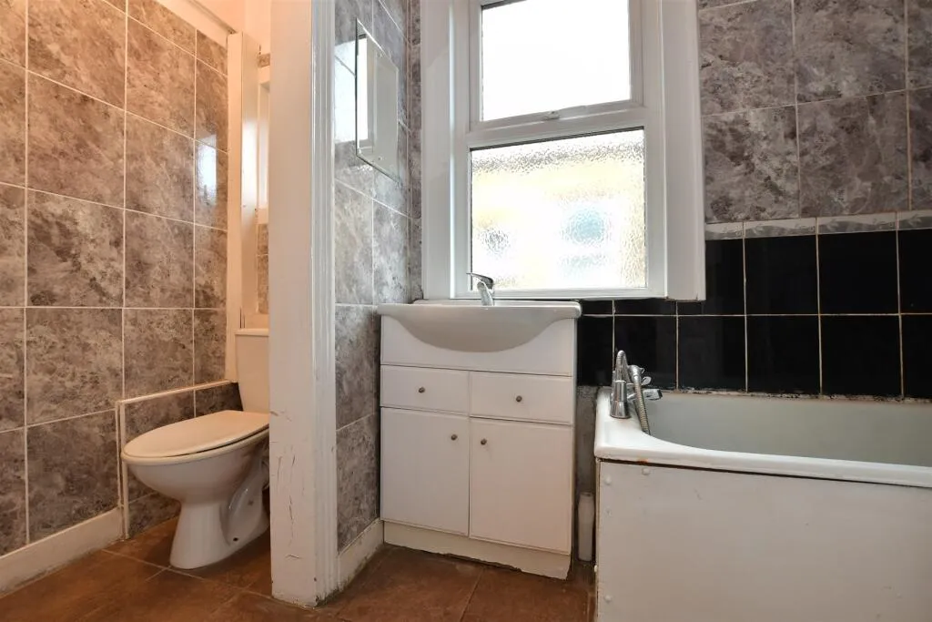 2 bed Maisonette