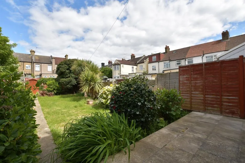 3 bed Terraced