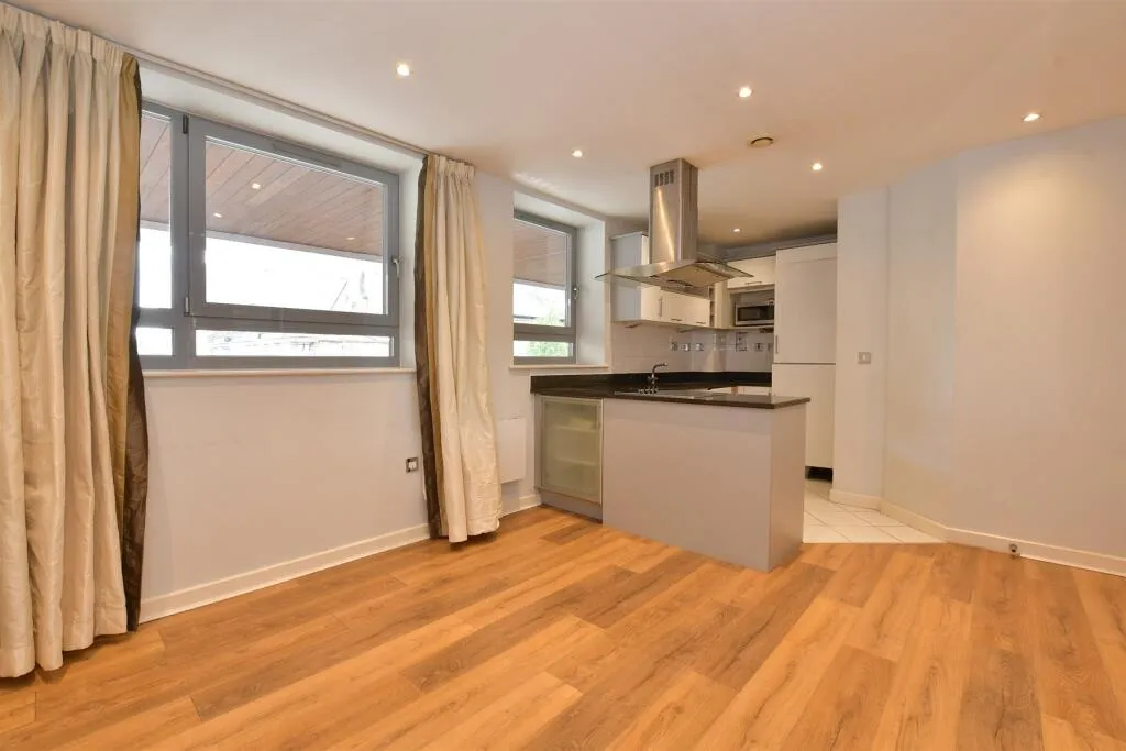 2 bed Apartment