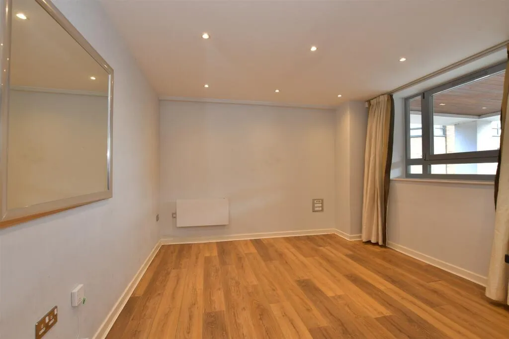 2 bed Apartment