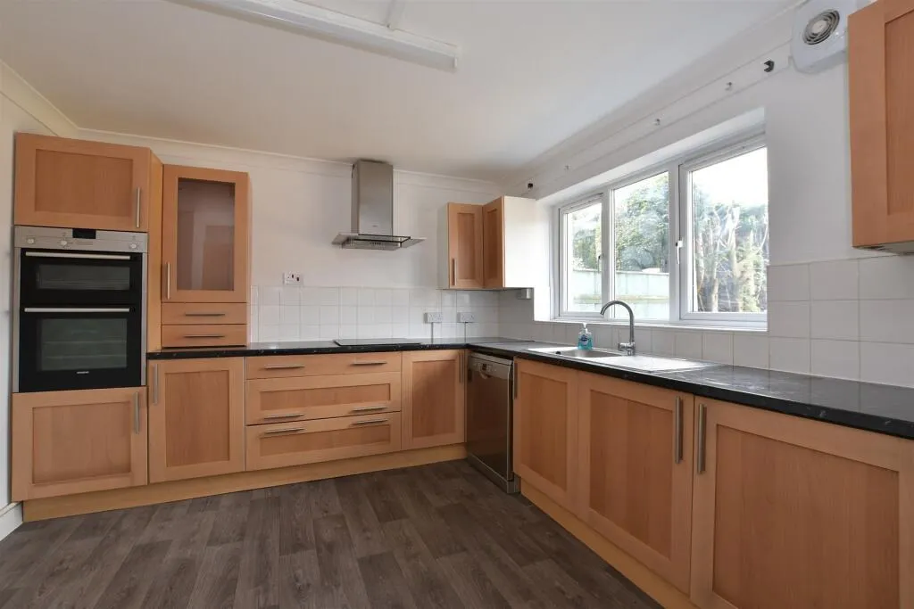 3 bed Terraced