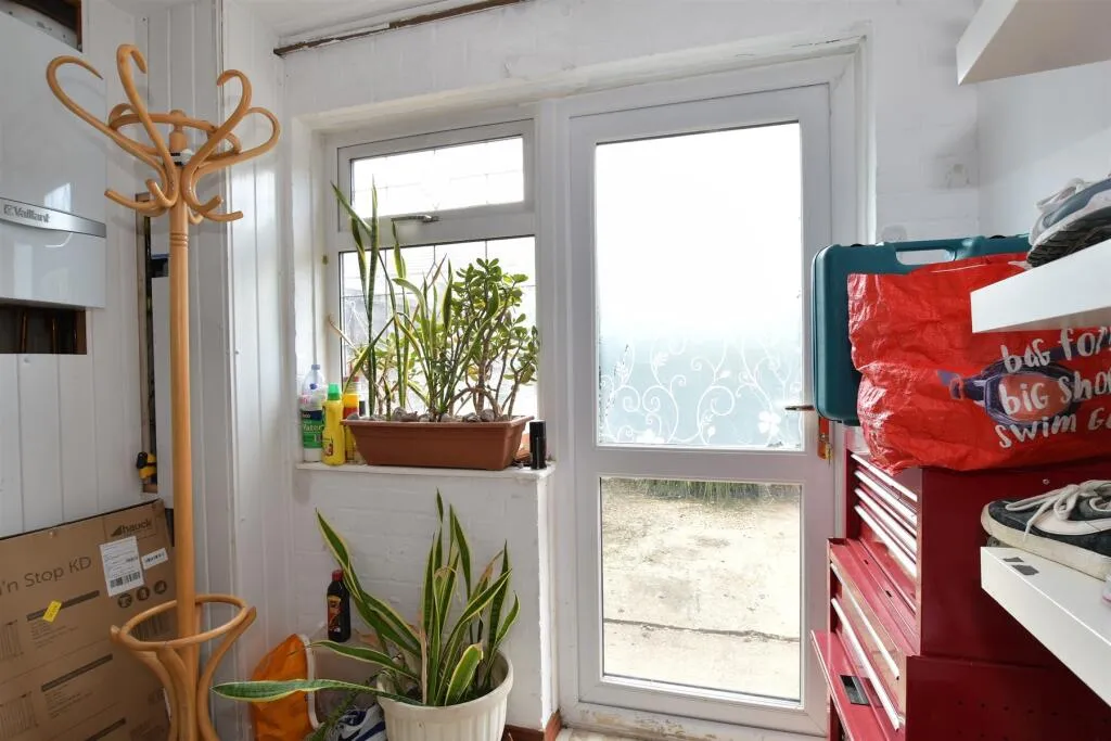4 bed End of Terrace