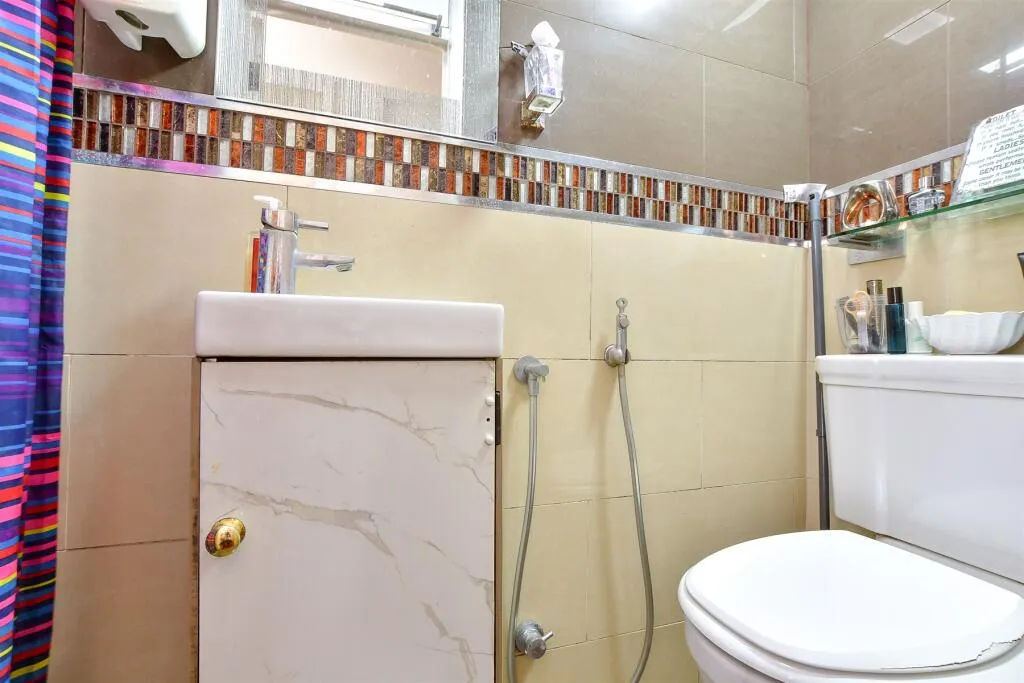 4 bed End of Terrace