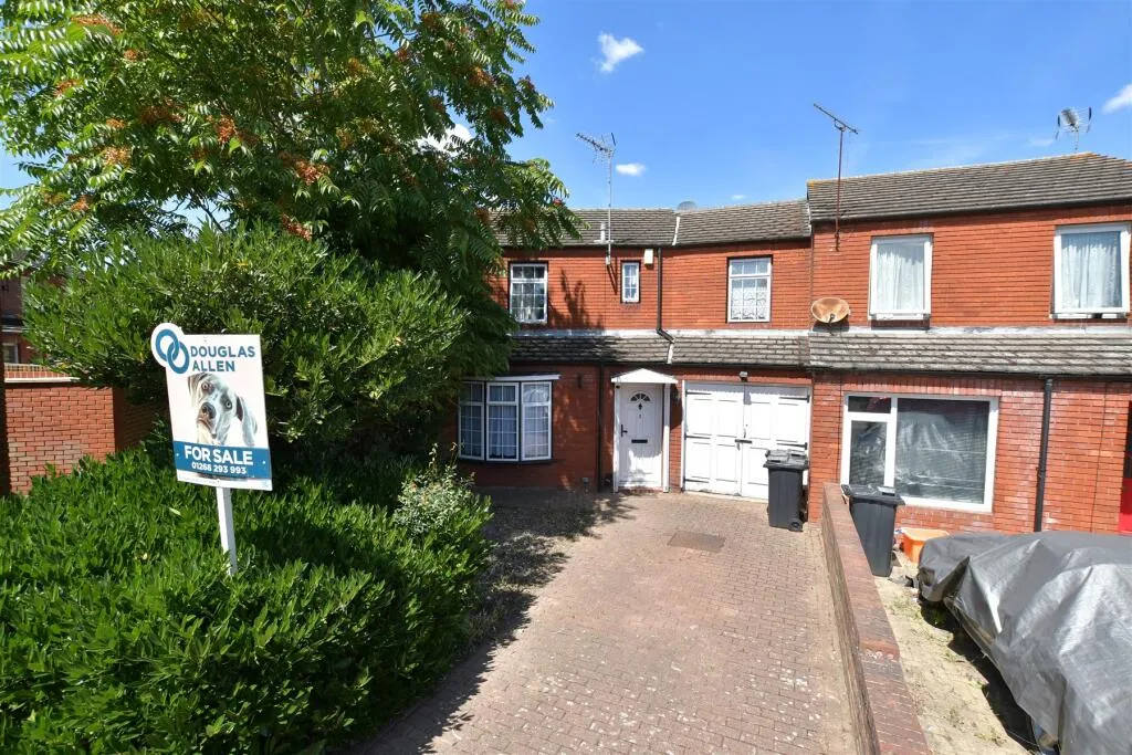 4 bed End of Terrace