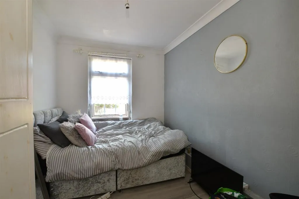 4 bed End of Terrace