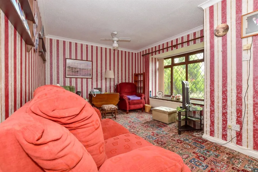 2 bed Semi-Detached Bungalow