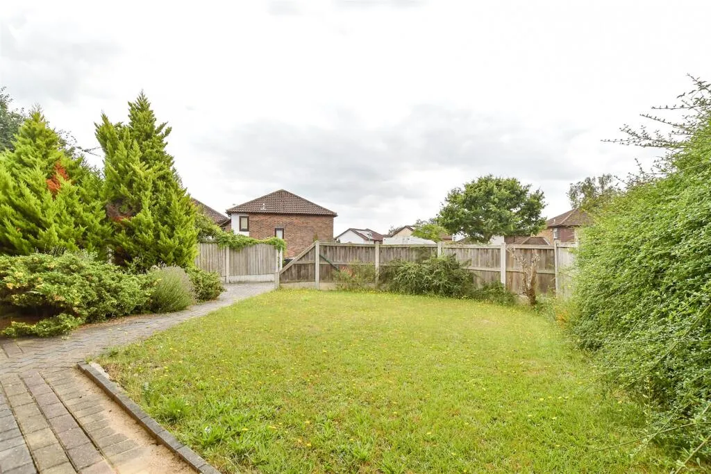 2 bed Semi-Detached Bungalow