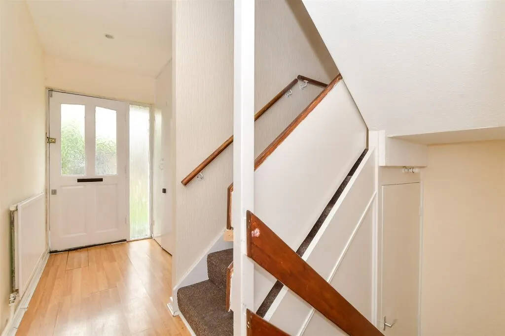3 bed End of Terrace
