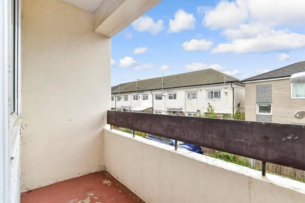 3 bed End of Terrace