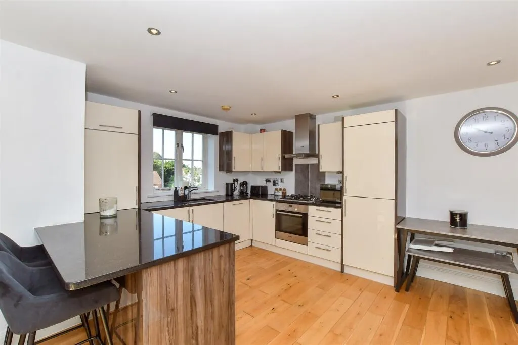 2 bed Apartment
