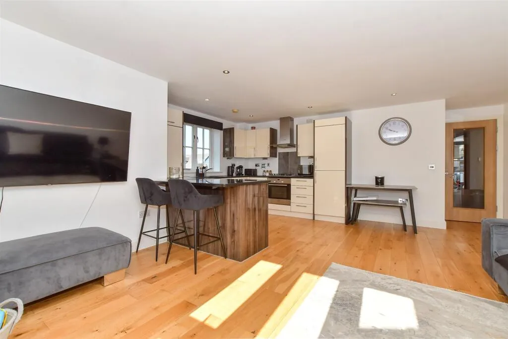 2 bed Apartment