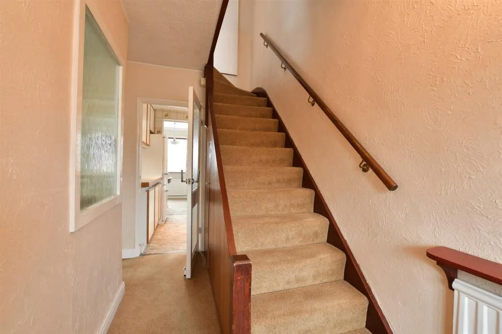 3 bed End of Terrace