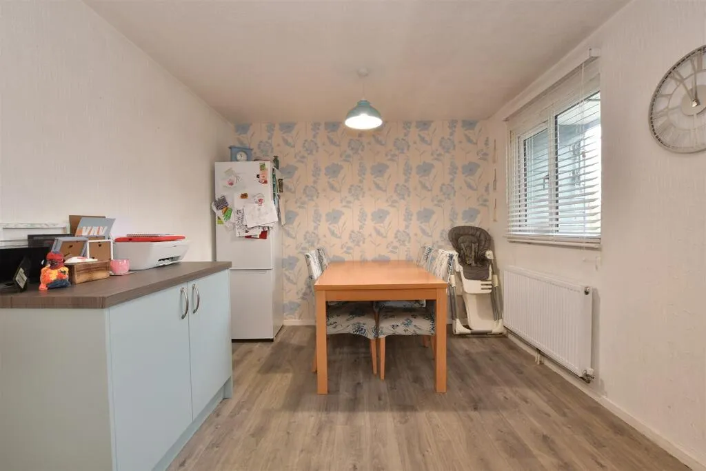 4 bed Terraced
