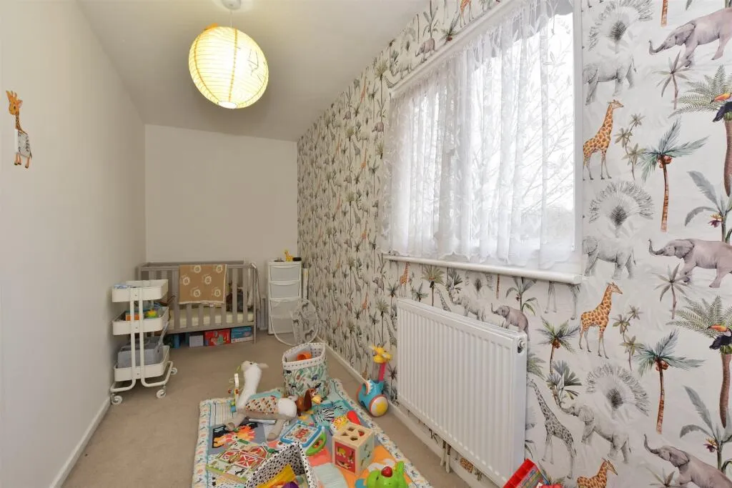 4 bed Terraced