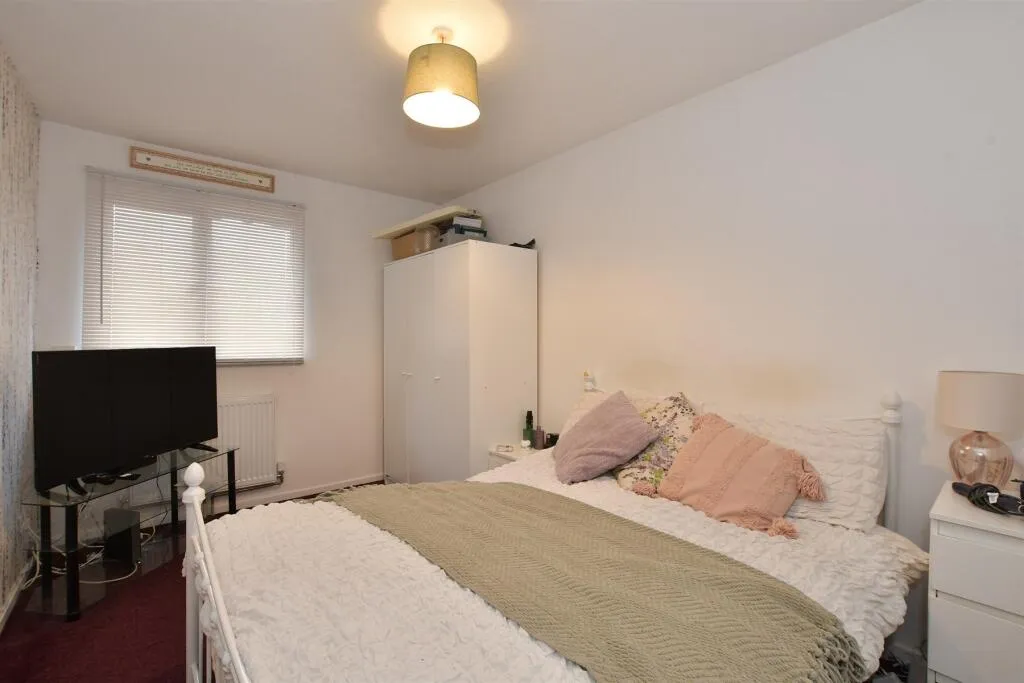 4 bed Terraced