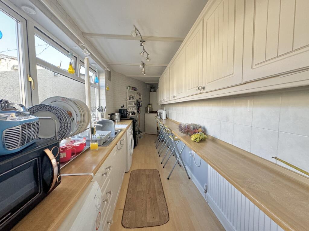 2 bed End of Terrace