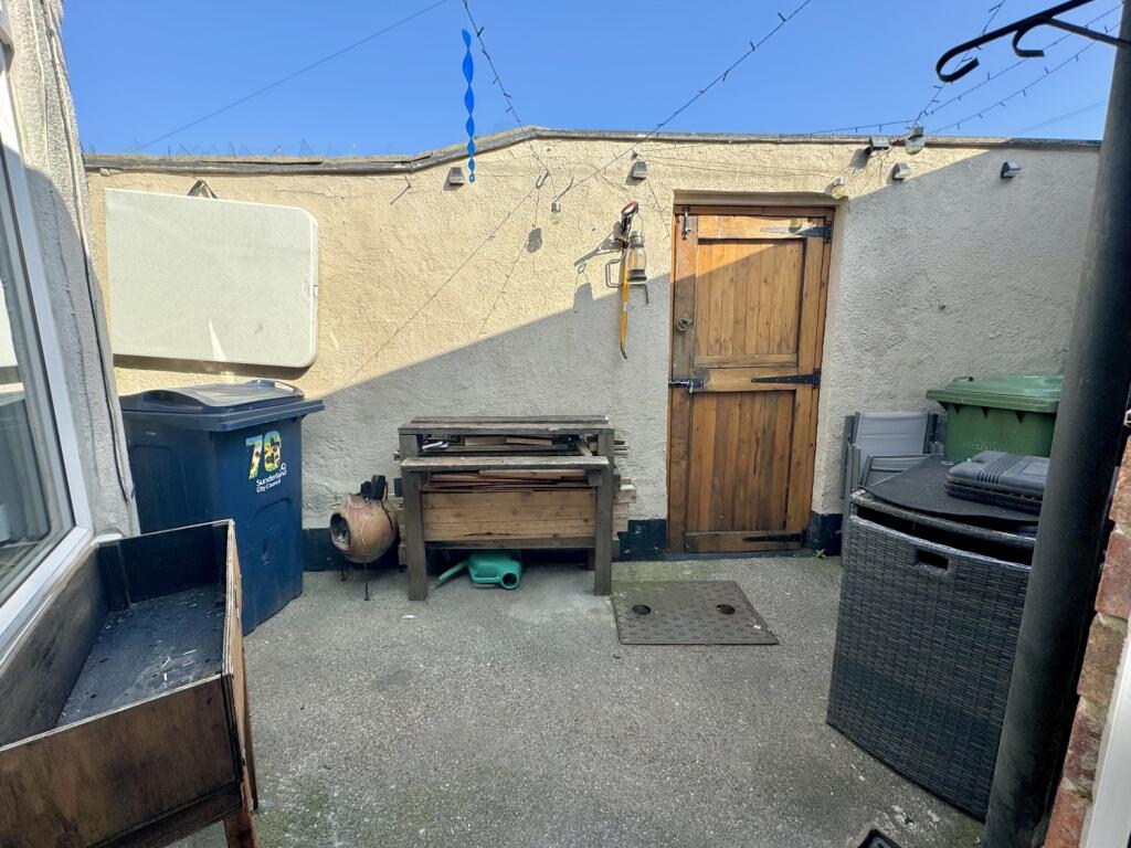 2 bed End of Terrace