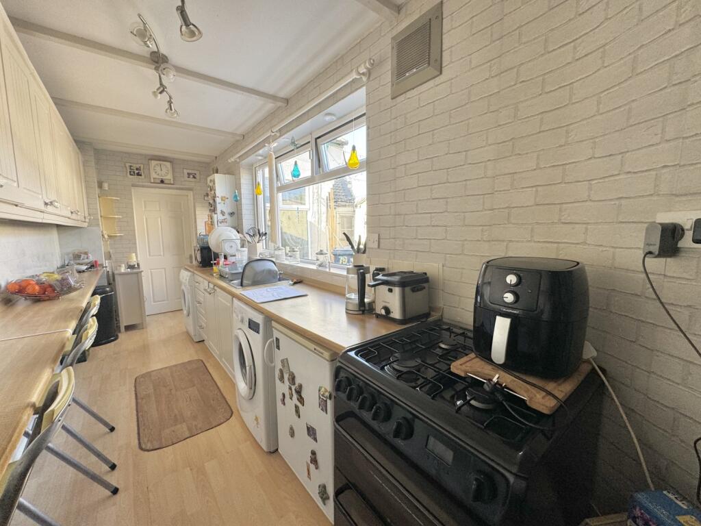 2 bed End of Terrace