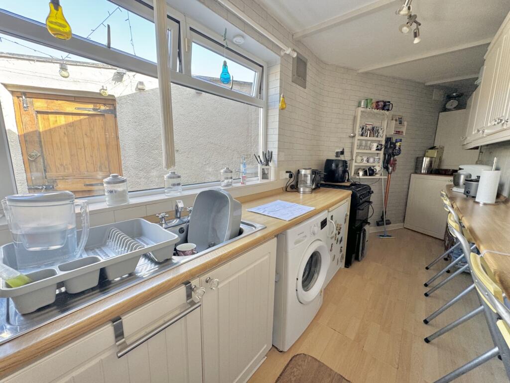2 bed End of Terrace