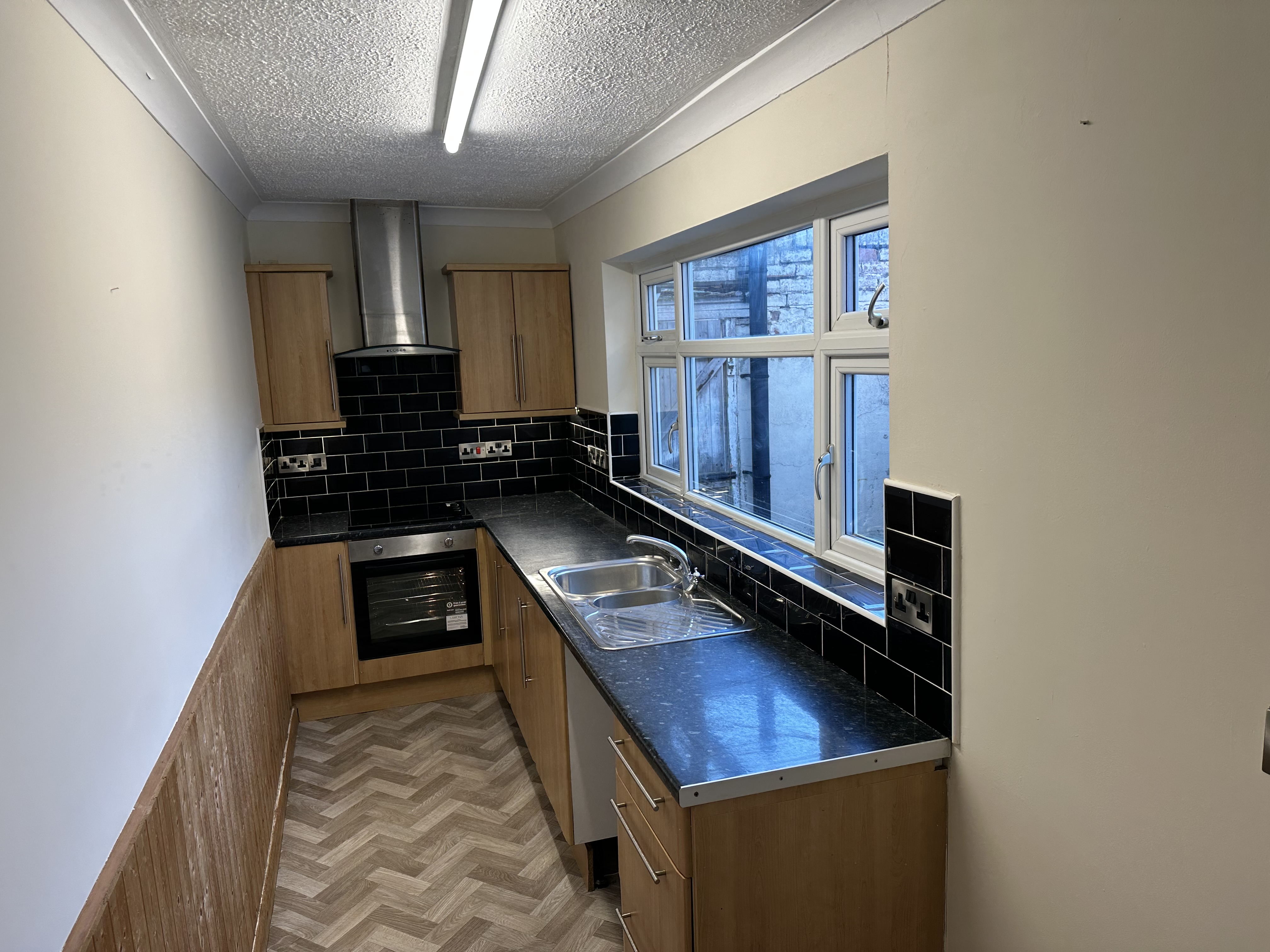 2 bed House