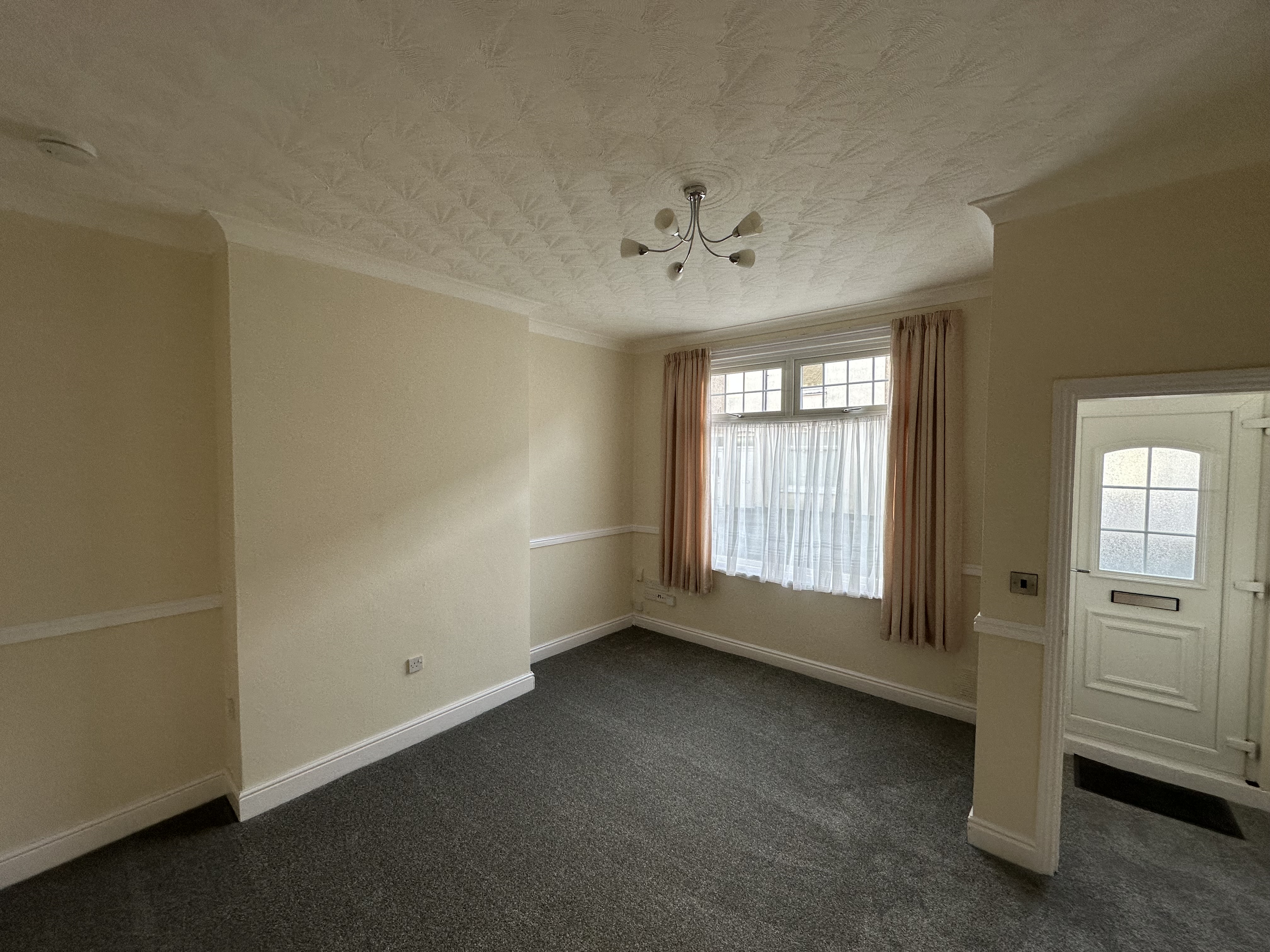 2 bed House