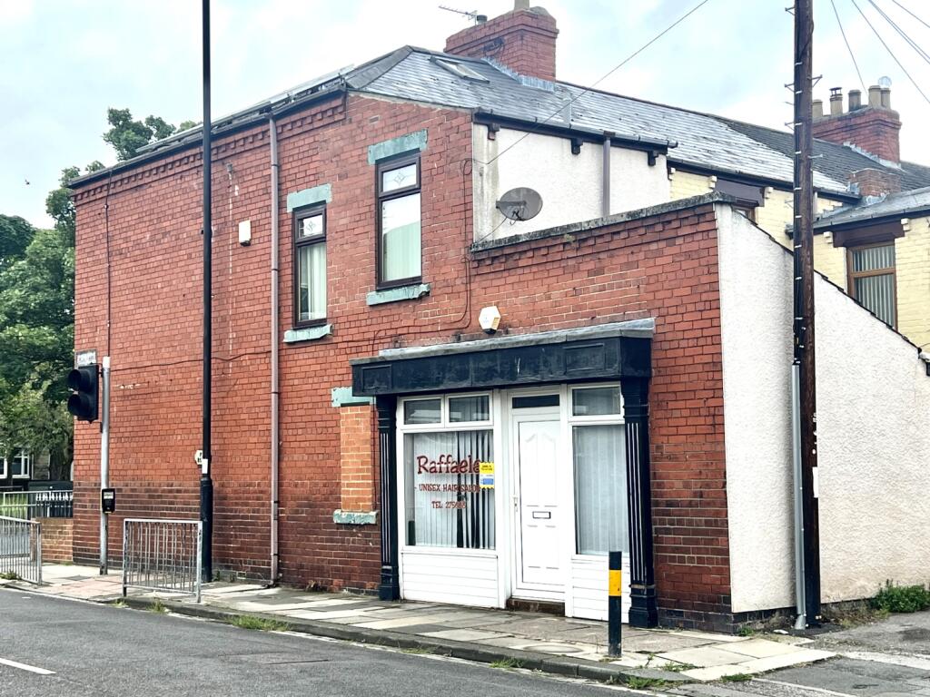 3 bed End of Terrace