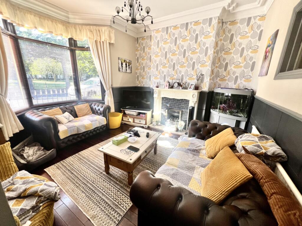 3 bed End of Terrace