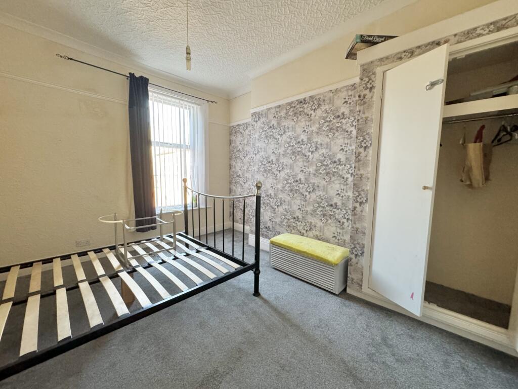 5 bed Terraced